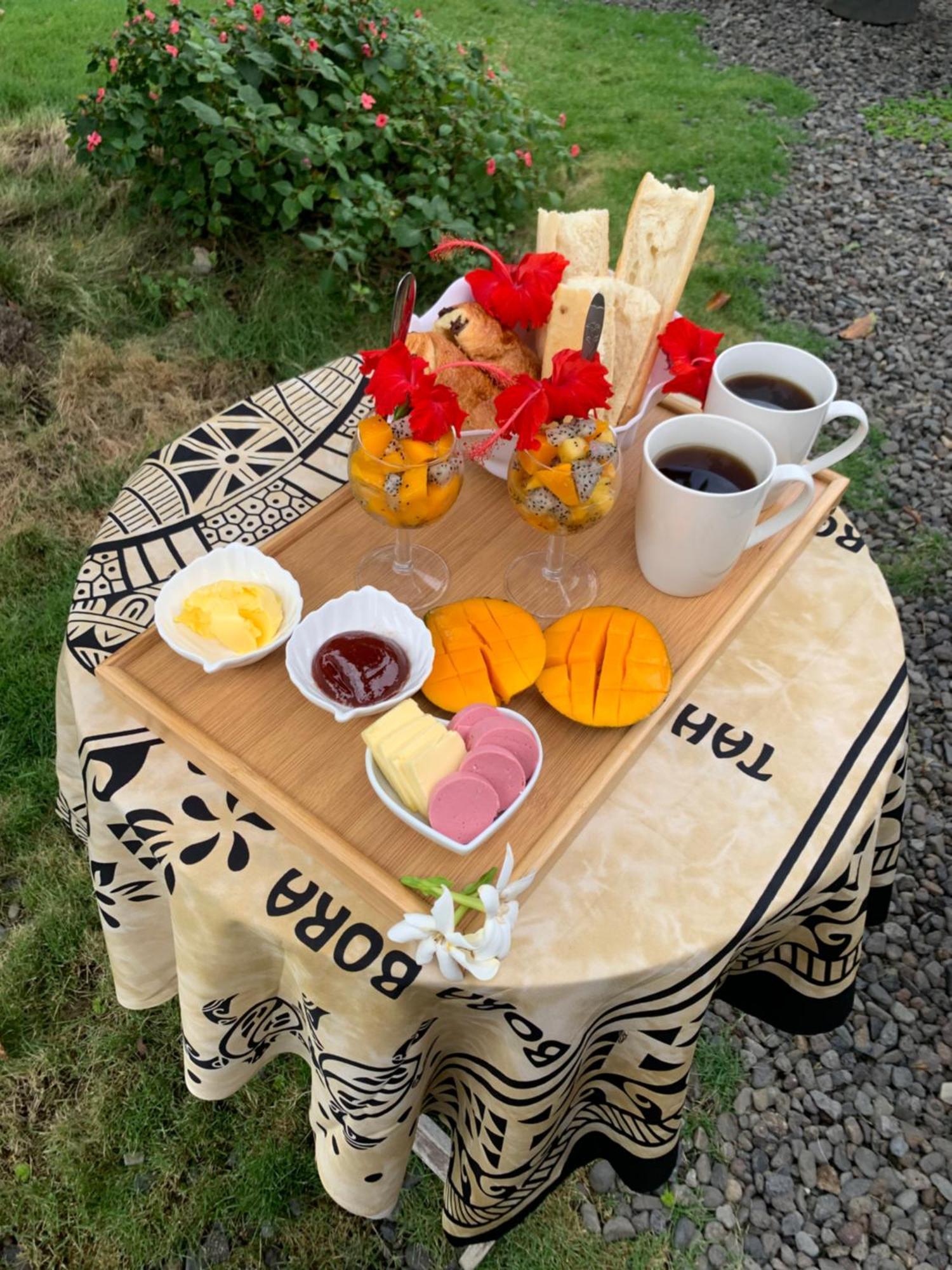 A Tomo Mai Homestay, Close To Airport, Private Bathroom Free Parking And Wifi With High Connection And Breakfast Optional 帕皮提 外观 照片