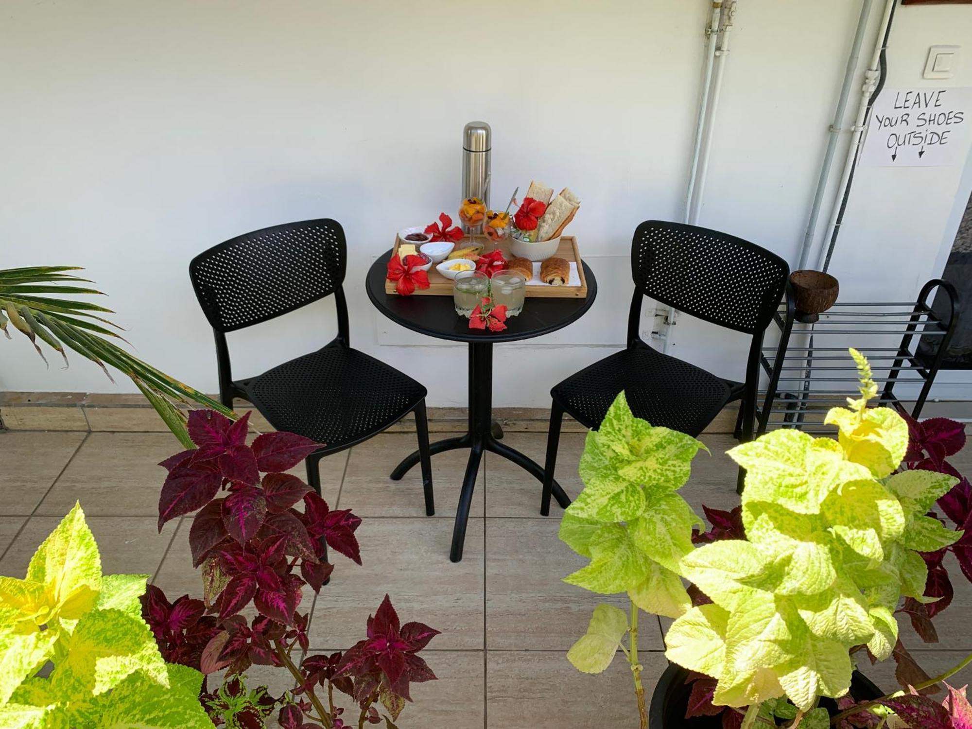 A Tomo Mai Homestay, Close To Airport, Private Bathroom Free Parking And Wifi With High Connection And Breakfast Optional 帕皮提 外观 照片